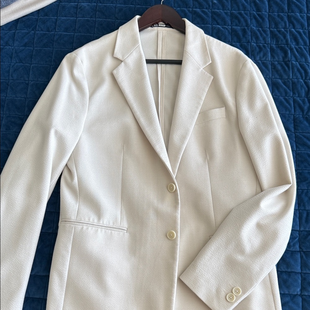 Zara - Elegant Cream Men’s Cream Blazer (Size Large)